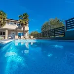 Villa Twins With Heated Pool