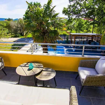 Villa Twins With Heated Pool *