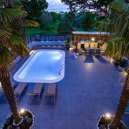 Twins With Heated Pool