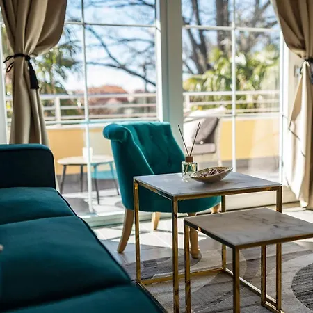 Villa Twins With Heated Pool