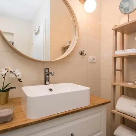 Twins With Heated Pool * Sukošan