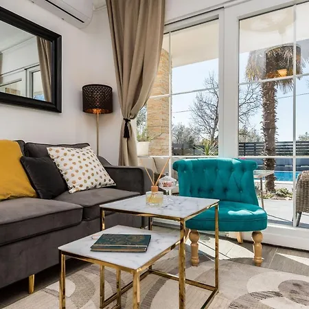 Villa Twins With Heated Pool