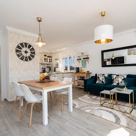 Twins With Heated Pool *