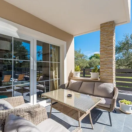 Twins With Heated Pool Villa *