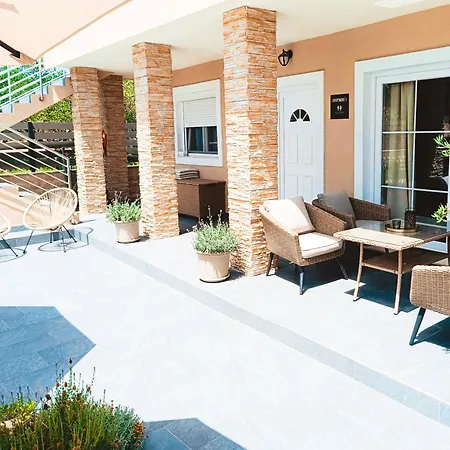 Villa Twins With Heated Pool