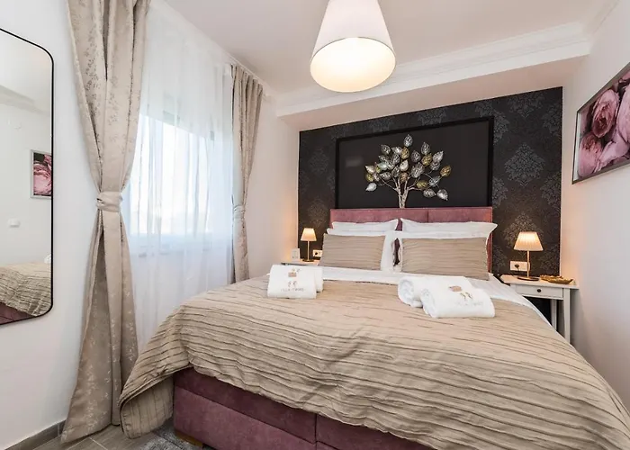 Villa Twins With Heated Pool