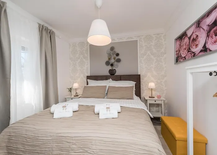 Villa Twins With Heated Pool