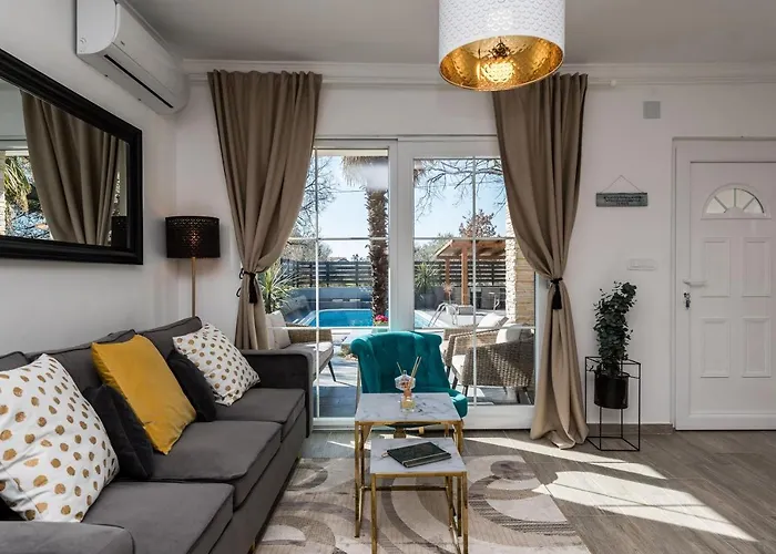 Twins With Heated Pool Villa