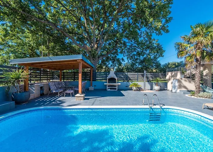 Twins With Heated Pool Βίλα *