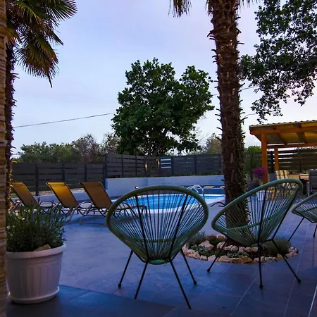 Twins With Heated Pool Villa Sukosan