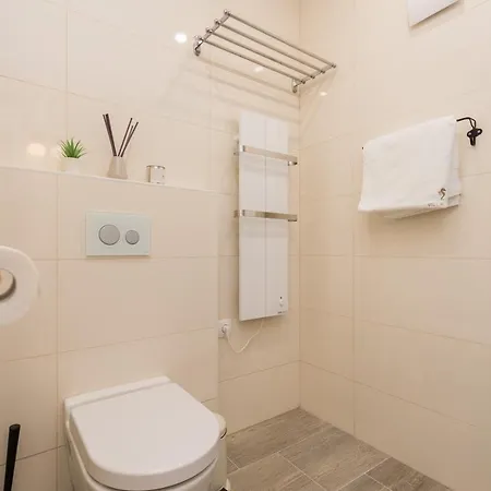 Twins With Heated Pool Villa Sukosan